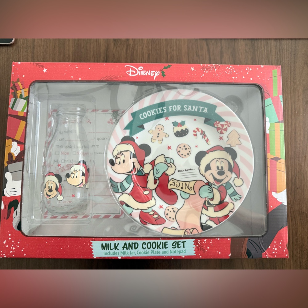 Disney Mickey and Minnie Christmas Milk and Cookie Set NWT